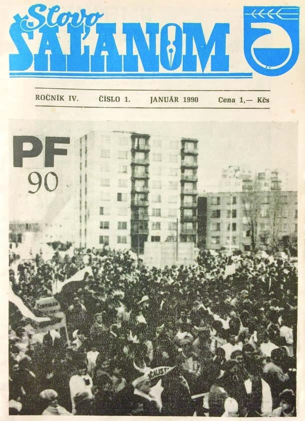 Titulná strana mesačníka Slovo Šaľanom, ročník IV, číslo 1, január 1990, s fotografiou davu a nápisom PF 90